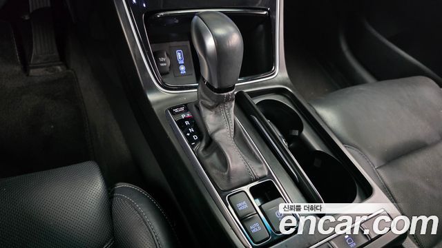 Hyundai Grandeur (IG) 2.4 Premium Special 2018 — фото 9