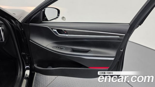 Hyundai Grandeur (IG) 2.4 Premium Special 2018 — фото 25