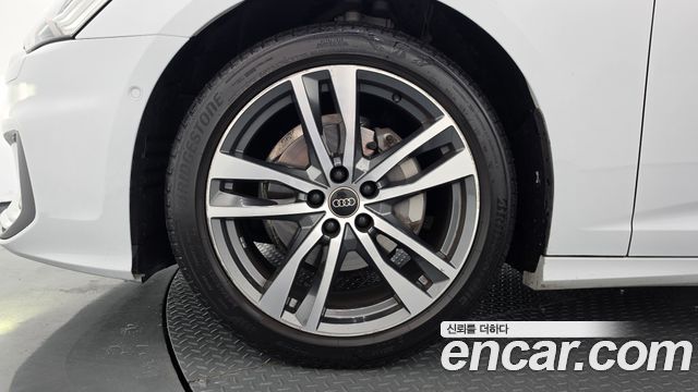 Audi A6 (C8) 40 TDI Premium 2023 — фото 5