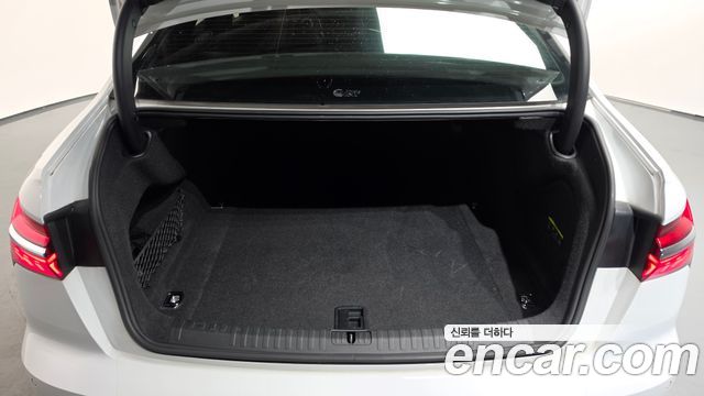 Audi A6 (C8) 40 TDI Premium 2023 — фото 32