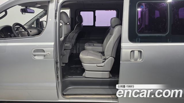 Hyundai Grand Starex 12-Seater Wagon CVX Luxury 2012 — фото 11