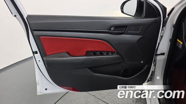 Hyundai Avante (AD) 1.6 Turbo Sport Extreme Selection 2017 — фото 24
