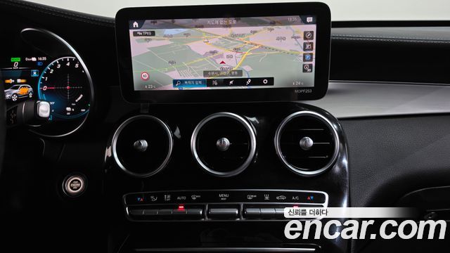 Mercedes-Benz GLC-Class (X253) GLC300e 4MATIC 2021 — фото 12