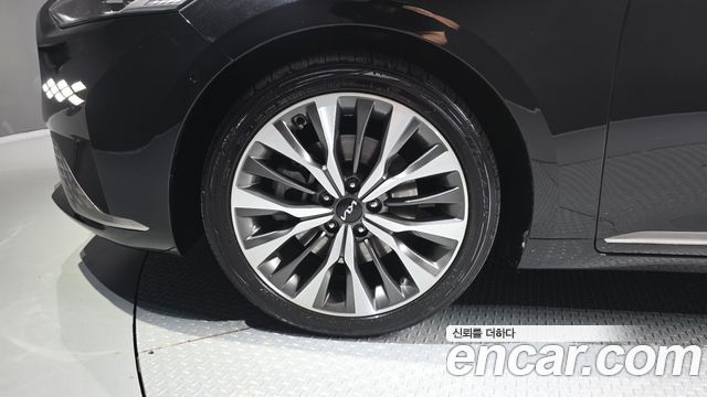Kia K8 2.5 Gasoline 2WD Signature 2023 — фото 5
