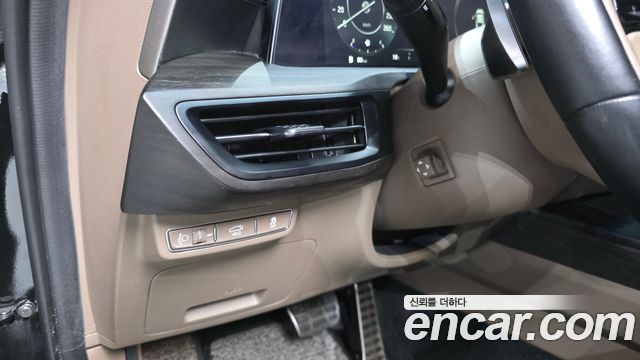 Kia K8 2.5 Gasoline 2WD Signature 2023 — фото 32