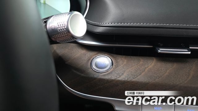 Genesis G80 (RG3) Gasoline 2.5 Turbo AWD 2024 — фото 31