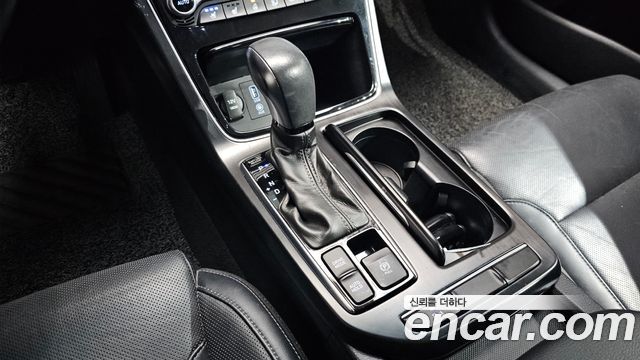 Hyundai Grandeur (IG) 2.4 Premium 2017 — фото 9