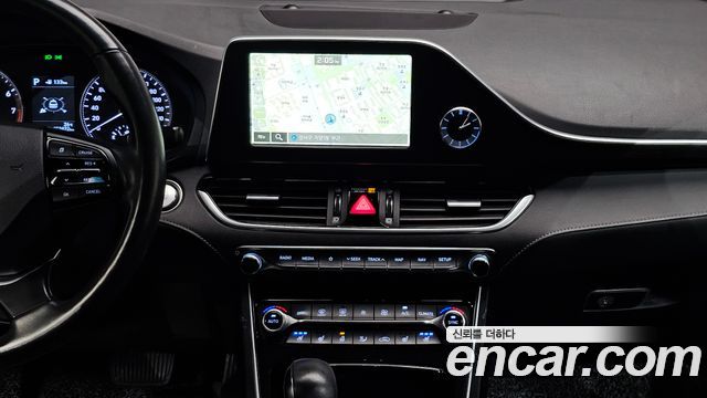 Hyundai Grandeur (IG) 2.4 Premium 2017 — фото 19