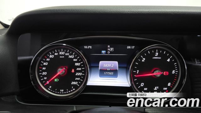 Mercedes-Benz E-Class (W213) E220d Avantgarde 2017 — фото 8