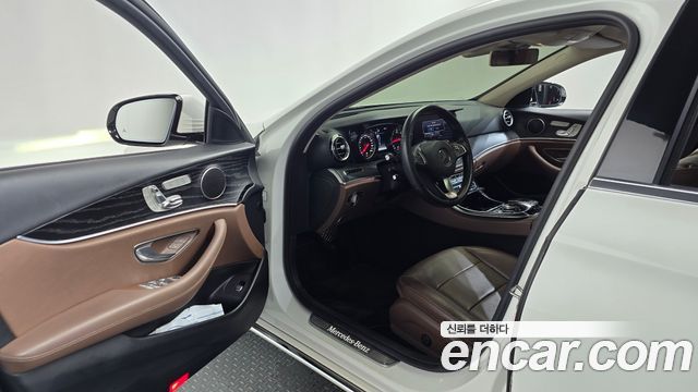 Mercedes-Benz E-Class (W213) E220d Avantgarde 2017 — фото 10
