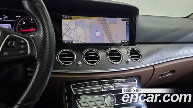 Mercedes-Benz E-Class (W213) E220d Avantgarde 2017 — фото 12