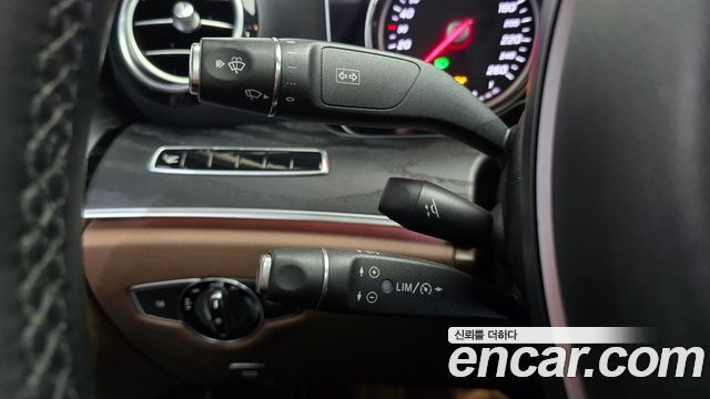 Mercedes-Benz E-Class (W213) E220d Avantgarde 2017 — фото 18