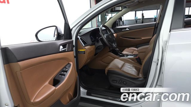 Hyundai Tucson Diesel 2.0 2WD Premium 2016 — фото 10