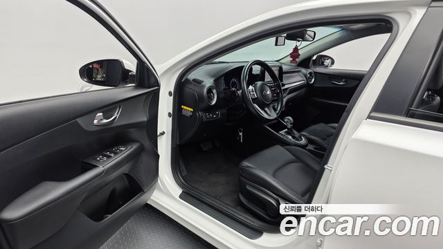 Kia K3 Standard 2021 — фото 10