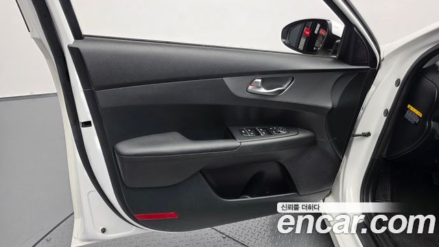 Kia K3 Standard 2021 — фото 24