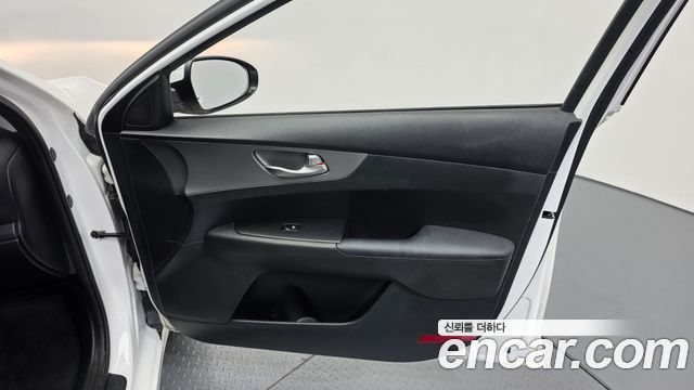 Kia K3 Standard 2021 — фото 25