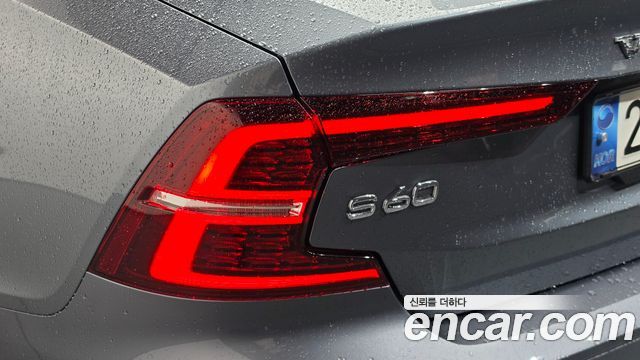 Volvo S60 (III) B5 Inscription 2021 — фото 29