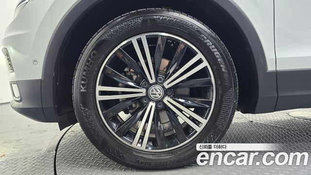 Volkswagen Tiguan (II) 2.0 TDI Prestige 2020 — фото 5