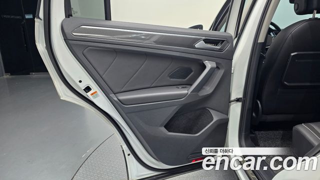 Volkswagen Tiguan (II) 2.0 TDI Prestige 2020 — фото 25