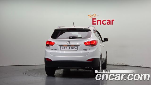 Hyundai Tucson ix Diesel 2WD LX20 Premier 2012 — фото 4