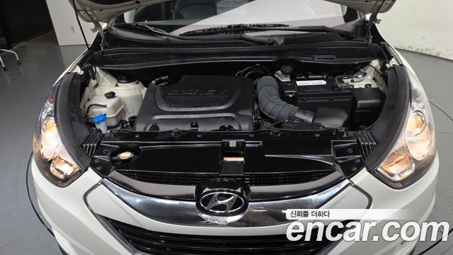 Hyundai Tucson ix Diesel 2WD LX20 Premier 2012 — фото 6