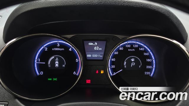 Hyundai Tucson ix Diesel 2WD LX20 Premier 2012 — фото 8