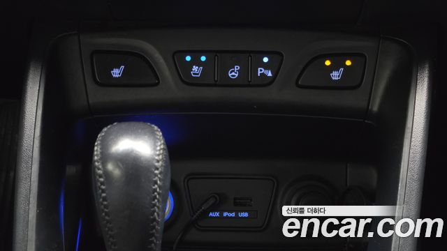Hyundai Tucson ix Diesel 2WD LX20 Premier 2012 — фото 18