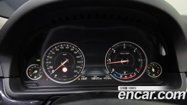 BMW 5 Series (F10) 520d 2015 — фото 8