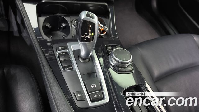 BMW 5 Series (F10) 520d 2015 — фото 9