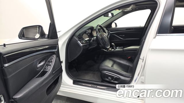 BMW 5 Series (F10) 520d 2015 — фото 10