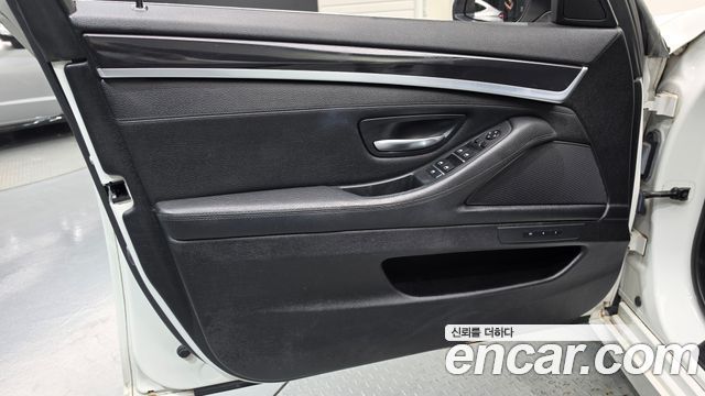 BMW 5 Series (F10) 520d 2015 — фото 24