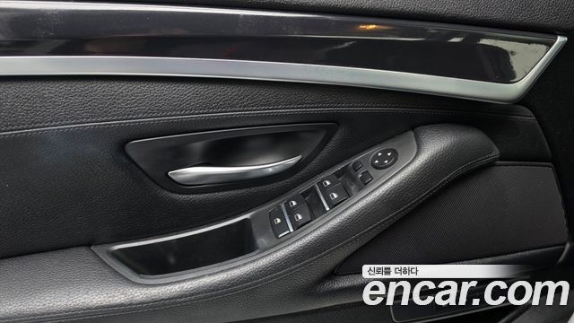 BMW 5 Series (F10) 520d 2015 — фото 28