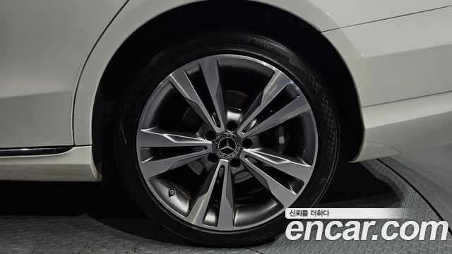 Mercedes-Benz C-Class (W205) C220 d Avantgarde 2018 — фото 27