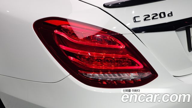 Mercedes-Benz C-Class (W205) C220 d Avantgarde 2018 — фото 29
