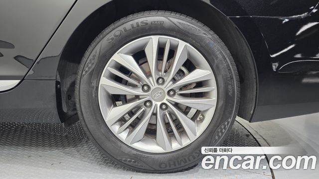 Hyundai Grandeur (HG) HG240 Modern Collection 2017 — фото 21