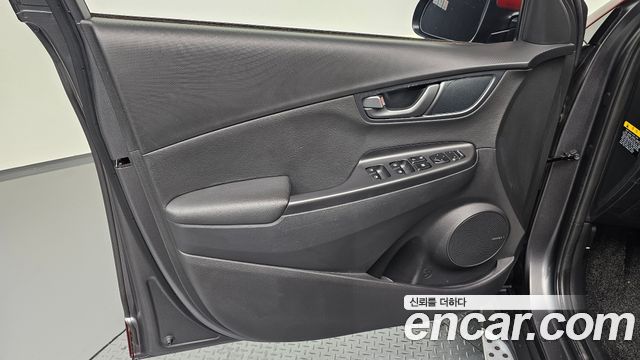 Hyundai Kona 1.6 Turbo 4WD Iron Man Edition 2019 — фото 24