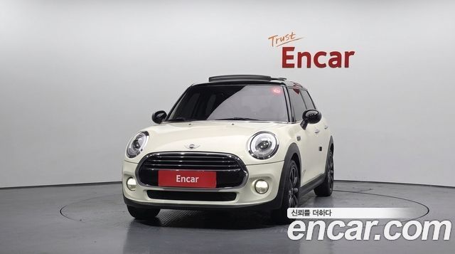 MINI Cooper 5Door HIGH 3rd 2018 — фото 3