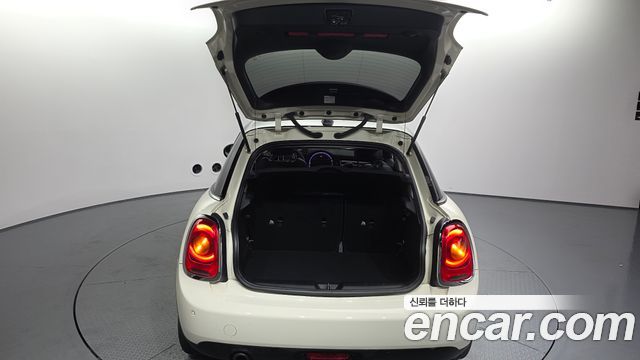 MINI Cooper 5Door HIGH 3rd 2018 — фото 20