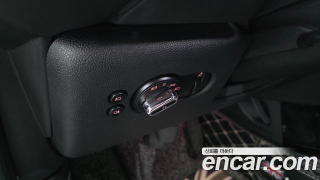 MINI Cooper 5Door HIGH 3rd 2018 — фото 27