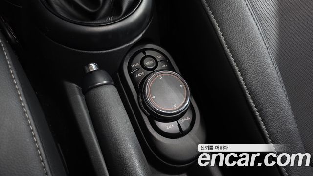 MINI Cooper 5Door HIGH 3rd 2018 — фото 28