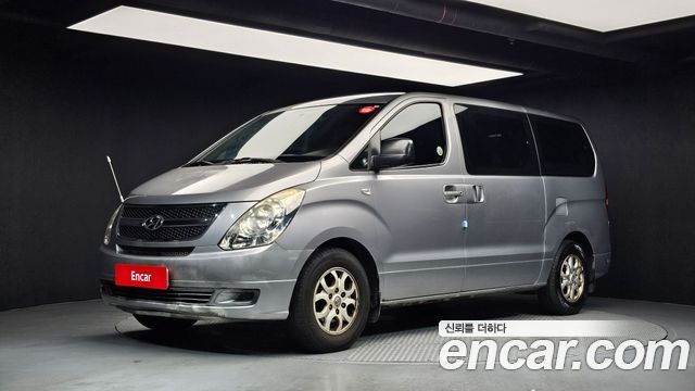 Hyundai Grand Starex 12-Seater Wagon CVX Deluxe