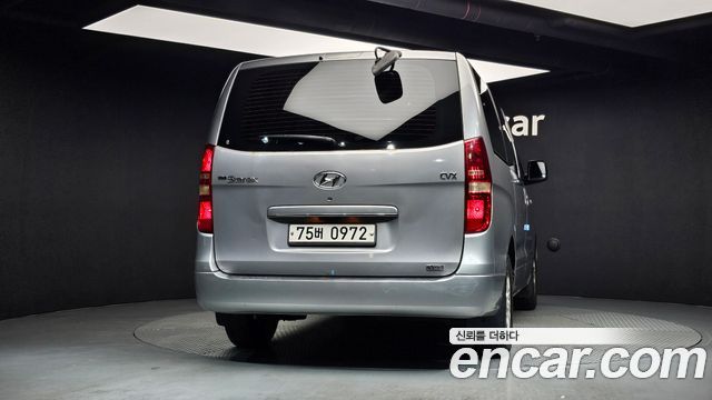 Hyundai Grand Starex 12-Seater Wagon CVX Deluxe 2011 — фото 4
