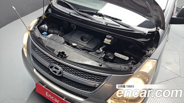 Hyundai Grand Starex 12-Seater Wagon CVX Deluxe 2011 — фото 6