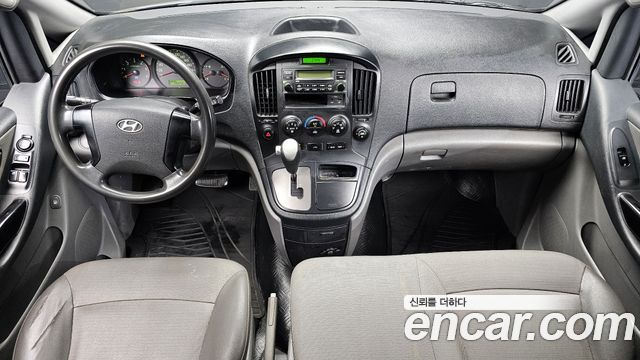 Hyundai Grand Starex 12-Seater Wagon CVX Deluxe 2011 — фото 7