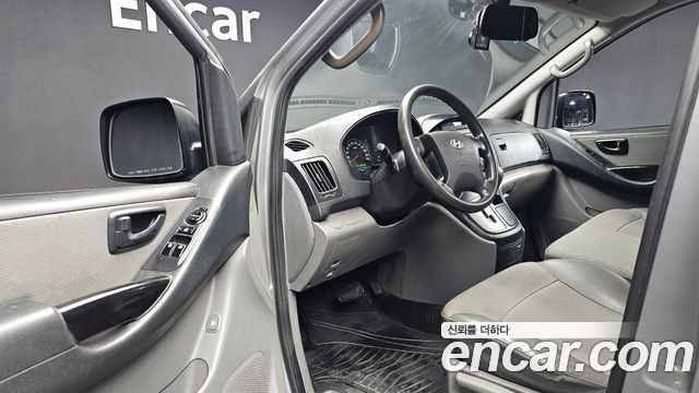 Hyundai Grand Starex 12-Seater Wagon CVX Deluxe 2011 — фото 10