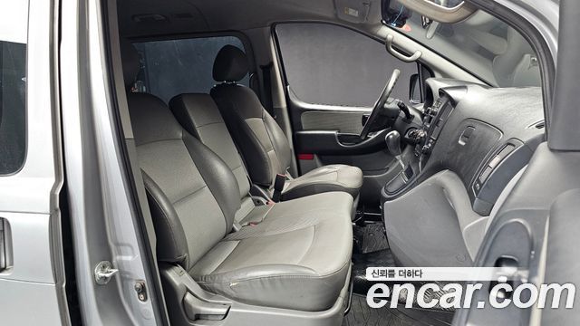 Hyundai Grand Starex 12-Seater Wagon CVX Deluxe 2011 — фото 11