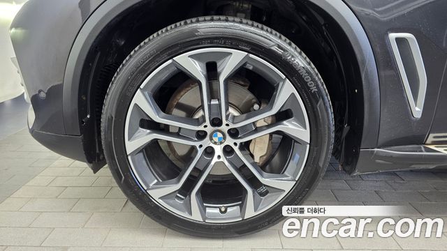 BMW X5 (G05) xDrive 40i xLine 2022 — фото 5