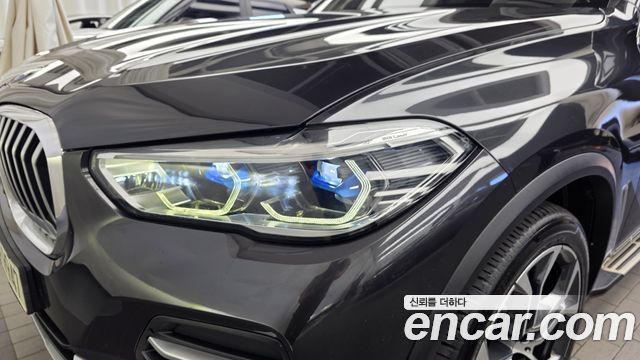 BMW X5 (G05) xDrive 40i xLine 2022 — фото 28