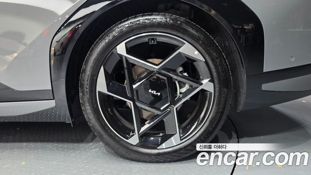 Kia EV4 Long Range 2WD GT LIne 2027 — фото 27