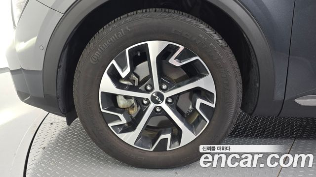Kia Sportage Hybrid (V) Signature Gravity 2WD 2022 — фото 5